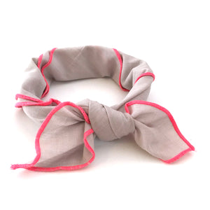 Scarf with neon piping (blush)